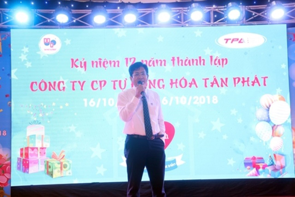  Ông Nguyễn Minh Tân phát biểu tại buổi lễ